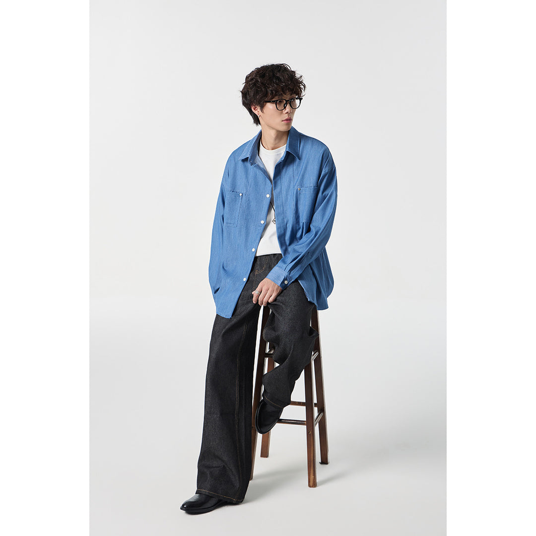 Herren Oversize Hemdjacke aus leichter Denim-Qualität mit verdeckter Knopfleiste und Brusttaschen Echoarchiv