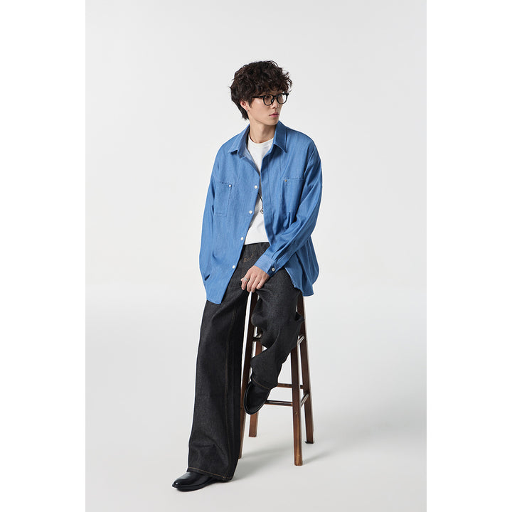 Herren Oversize Hemdjacke aus leichter Denim-Qualität mit verdeckter Knopfleiste und Brusttaschen Echoarchiv