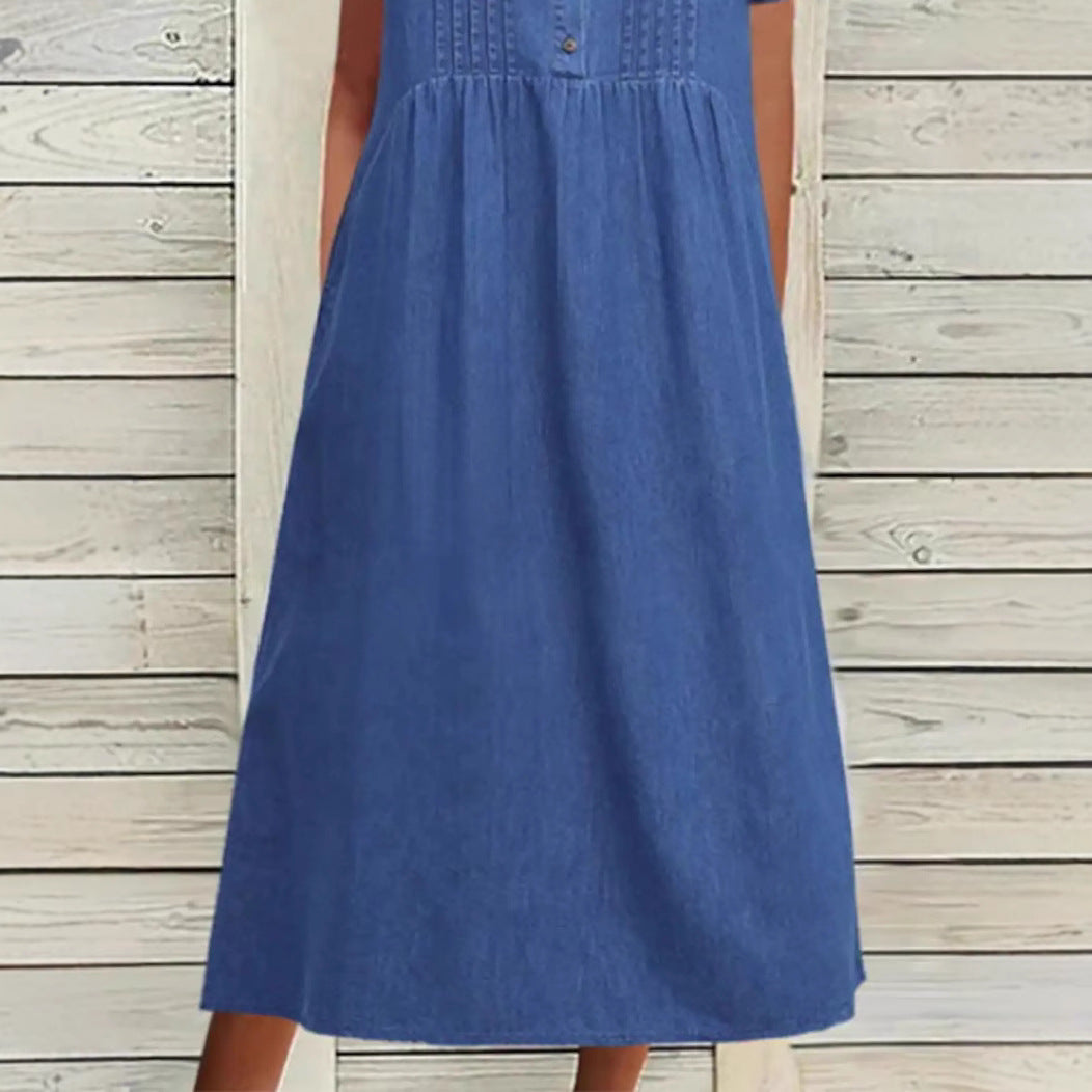 Damen nan locker sitzendes Midikleid im Denim-Look mit Rundhalsausschnitt, Brustbiesen und seitlichen Eingrifftaschen Echo Archiv