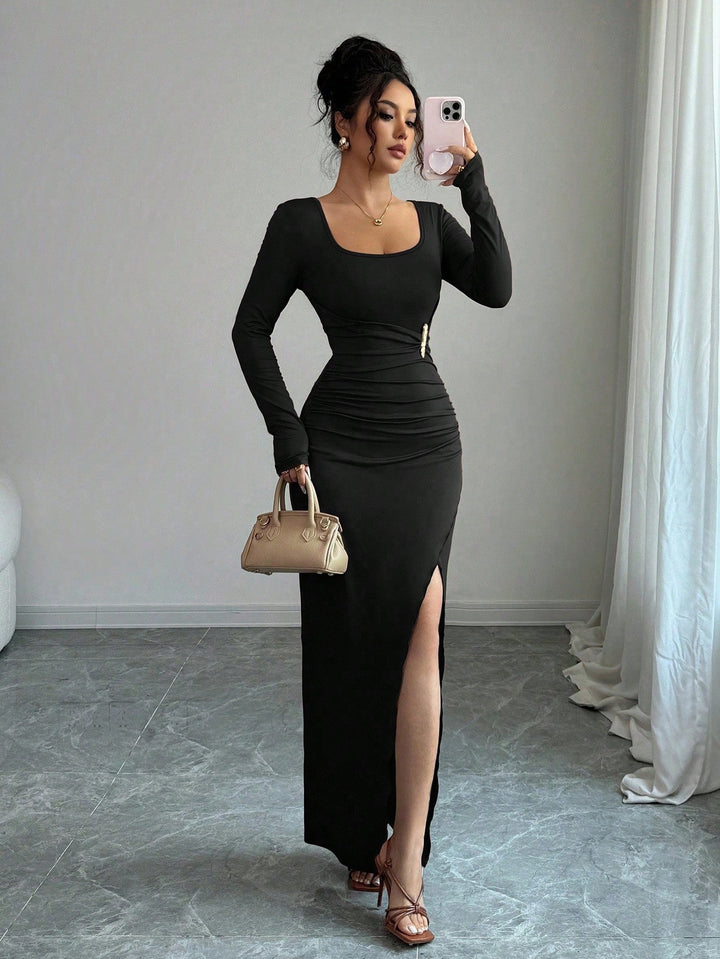 Damen nan körpernahes Maxikleid mit Quadratausschnitt, taillierter Raffung und hohem Seitenschlitz Echo Archiv