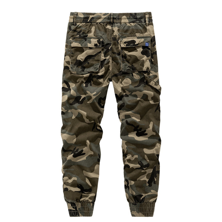 Herren Cargohose im lässigen Camouflage-Design mit elastischem Bund und zahlreichen Taschen Echoarchiv