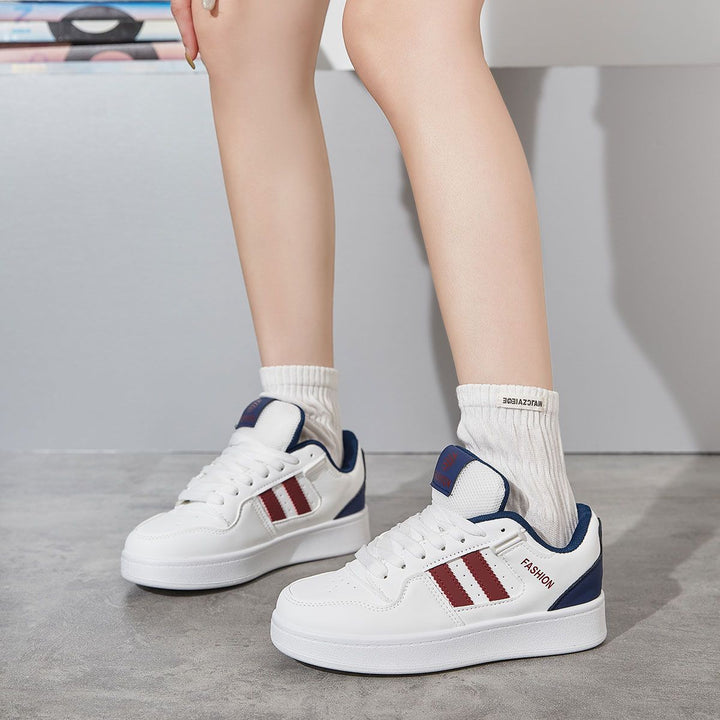 Damen Freizeitsneaker mit sportlicher Silhouette und atmungsaktiver Oberflächenstruktur Echo Archiv