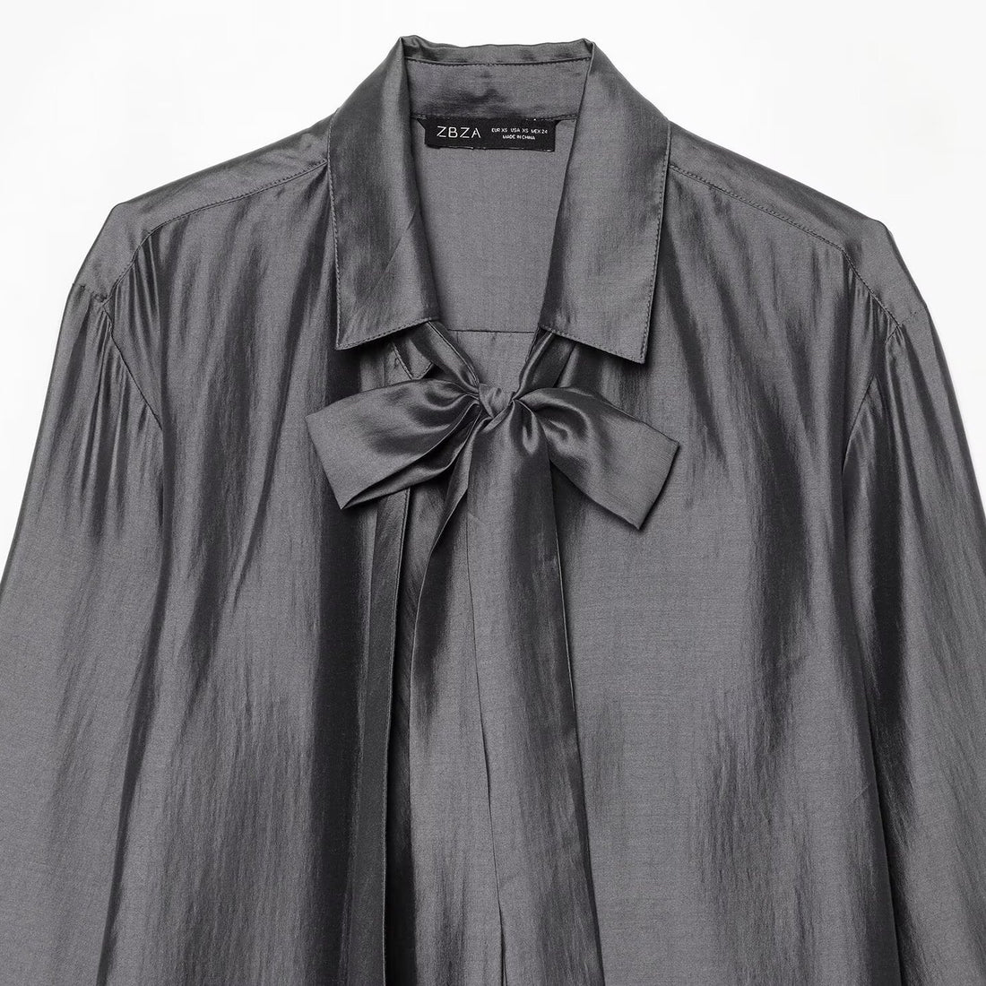 Damen Oversize-Seidenoptik-Bluse mit Schleifenkragen und asymmetrischem Saum Echoarchiv