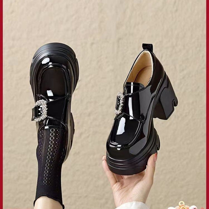 Damen Modische und elegante Lacklederschuhe mit Blockabsatz Echo Archiv