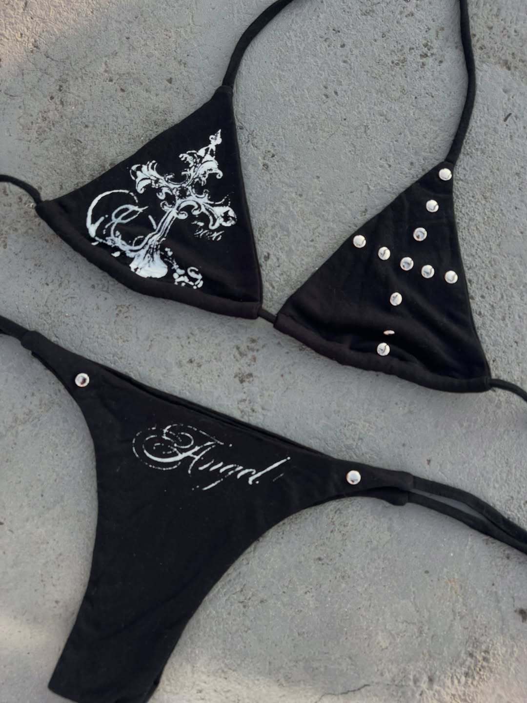 Damen Bikini-Set mit ausgefallenen Details und einzigartigen Akzenten Echo Archiv