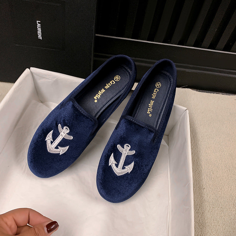 Damen Samt-Slipper mit Sonnenstickerei und goldener Absatzkappe Echo Archiv
