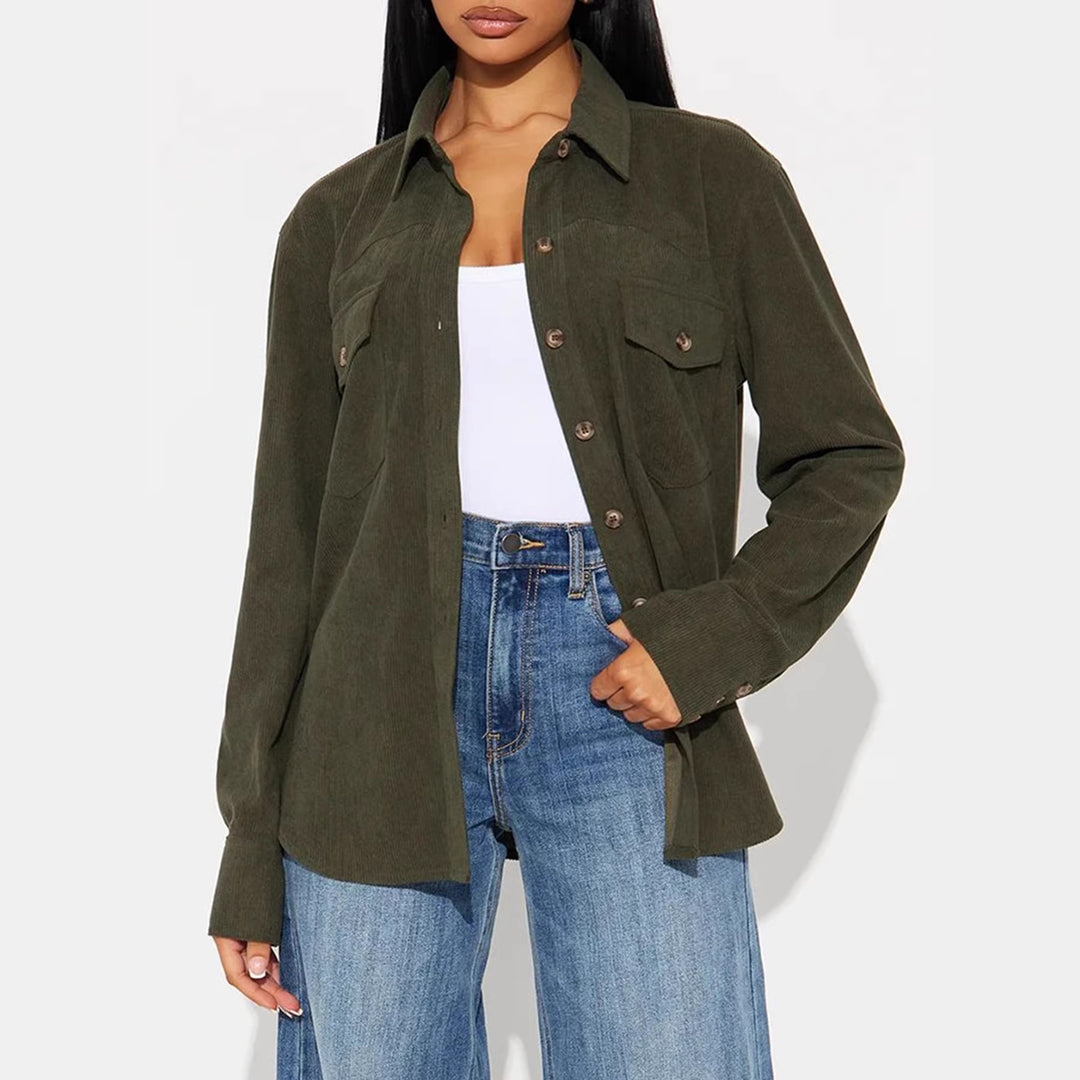 Damen Kord-Overshirt im Relaxed-Fit mit aufgesetzten Brusttaschen und Knopfleiste – Avérine