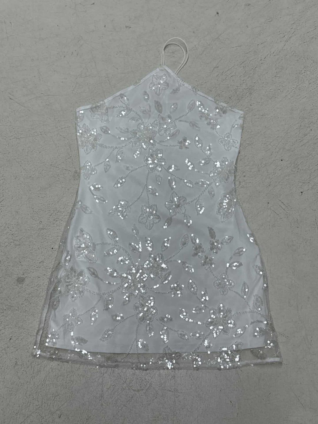 Damen glitzerndes Abendkleid mit floralem Stickdesign Echo Archiv