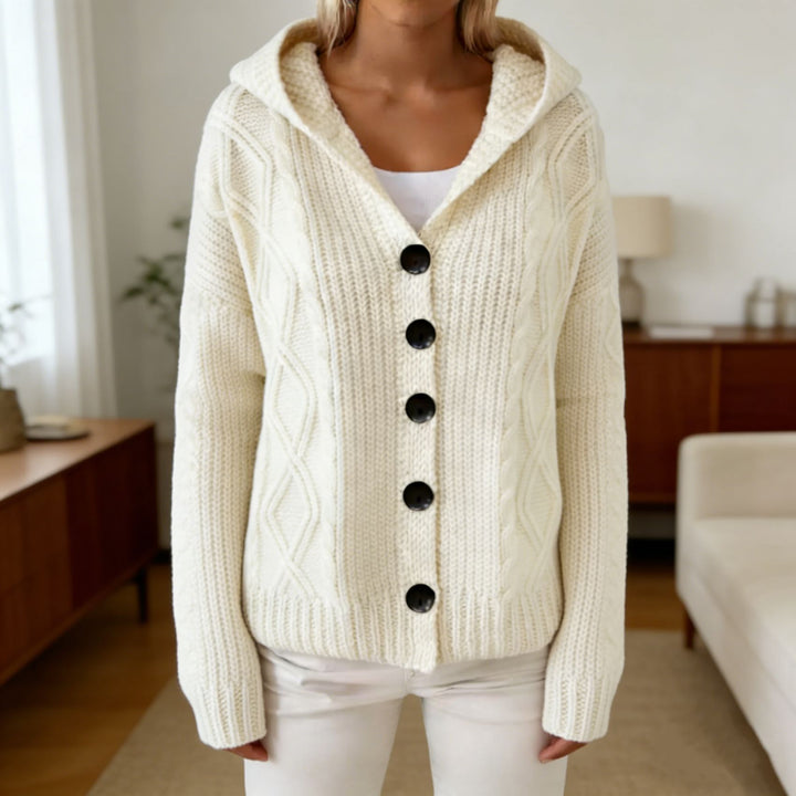 Damen Kapuzen-Cardigan aus grobem Zopfstrick mit Knopfverschluss – Veloura