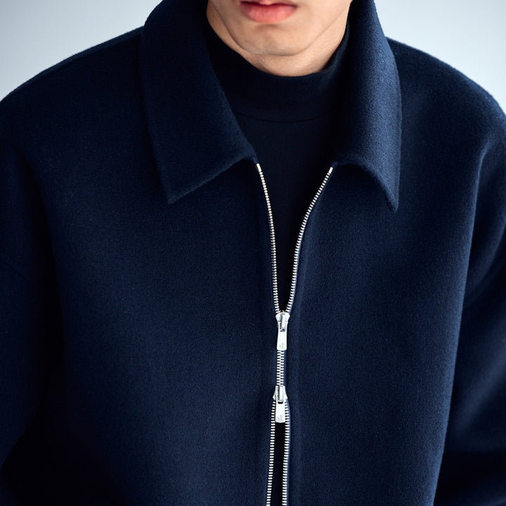 Herren Wolljacke mit Reißverschluss und weiter Passform Echoarchiv