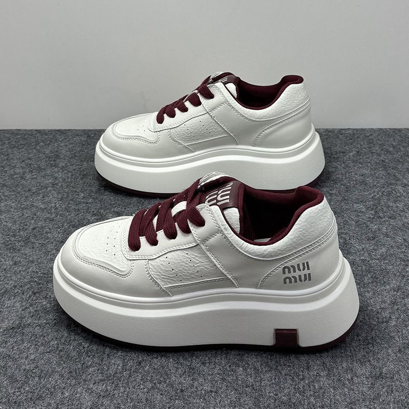Damen Modische Plateau Sneakers aus strapazierfähigem Leder mit minimalistischer Optik Echo Archiv