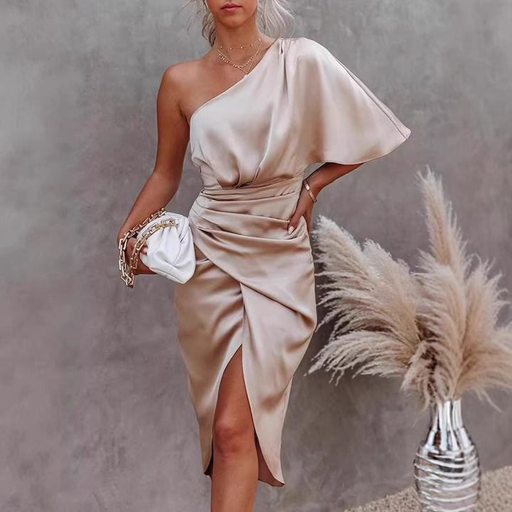 Damen Wickelkleid mit schulterfreiem Design und elegantem Drapierungseffekt Echo Archiv