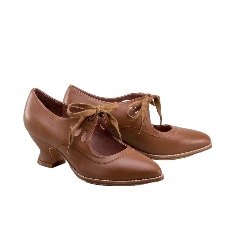 Damen nan Retro-Riemchenpumps mit geschwungenem Kittenabsatz, blattförmigen Aussparungen und dekorativem Schleifenverschluss Echo Archiv