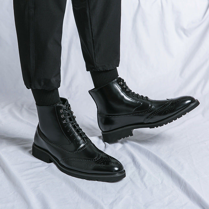 Herren klassische Brogue-Schnürstiefelette mit perforiertem Wingtip und griffiger Gummisohle Echo Archiv