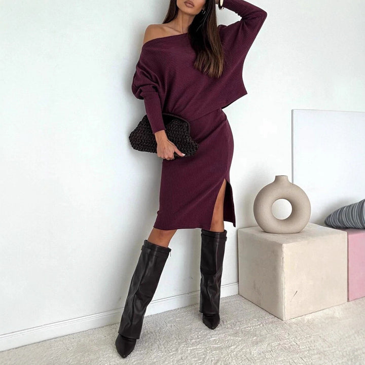 Damen Zweisitiges geripptes Strick-Set mit Off-Shoulder-Oversize-Pullover und tailliertem Midirock mit Seitenschlitz – Mavelle