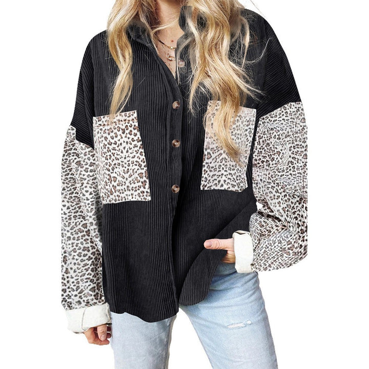 Damen nan oversized Hemdbluse mit Strukturstoff, Kontrastärmeln im Leo-Print und aufgesetzten Taschen Echo Archiv