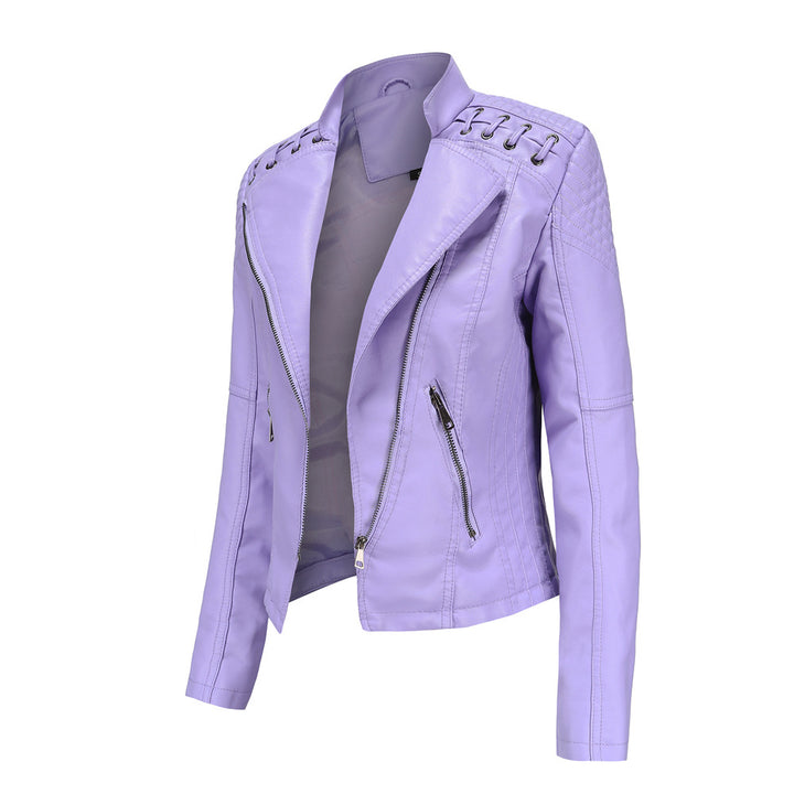 Damen nan taillierte Kunstleder-Bikerjacke mit gesteppter Schulterpartie, asymmetrischem Reißverschluss und Zierösen Echo Archiv