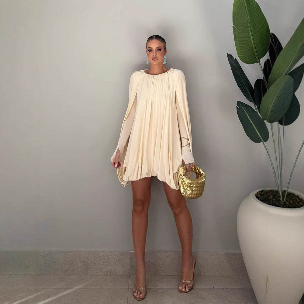 Damen Plissiertes Cocktail-Minikleid mit langen eng anliegenden Ärmeln und balloniertem Saum Echo Archiv