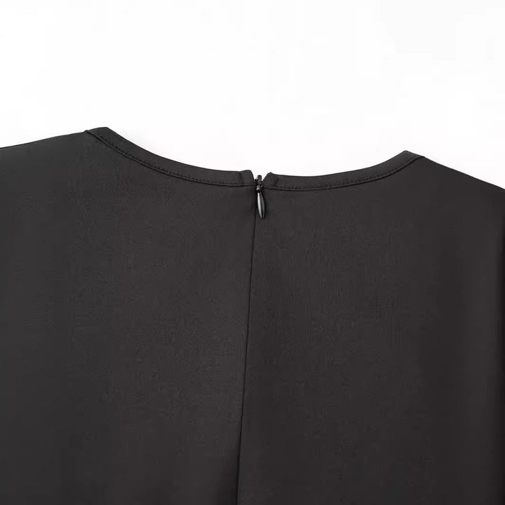 Damen schlichtes A-Linien Minikleid mit langen Ärmeln und verdecktem Rückenreißverschluss – Élara