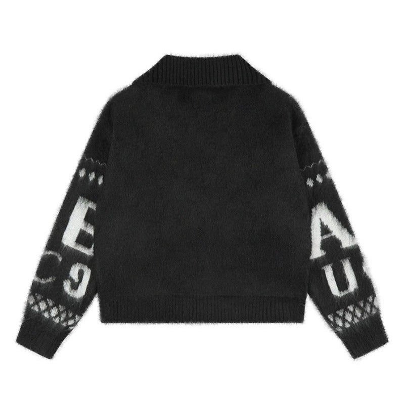 Damen Oversize Mohair-Strickjacke mit Knopfleiste, großem Reverskragen und typografischem Allover-Print Echoarchiv