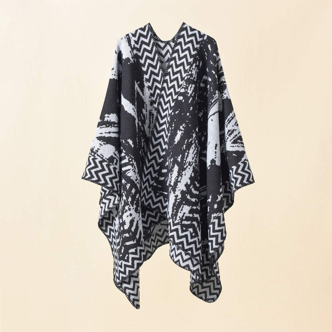 Damen Strick‑Ruana mit abstraktem Jacquard und Kettelsaum Echo Archiv