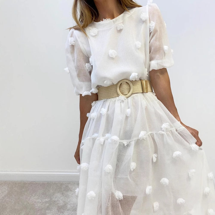 Damen Kleid mit volumetrischen Puffärmeln und dekorativen Fransen Echo Archiv