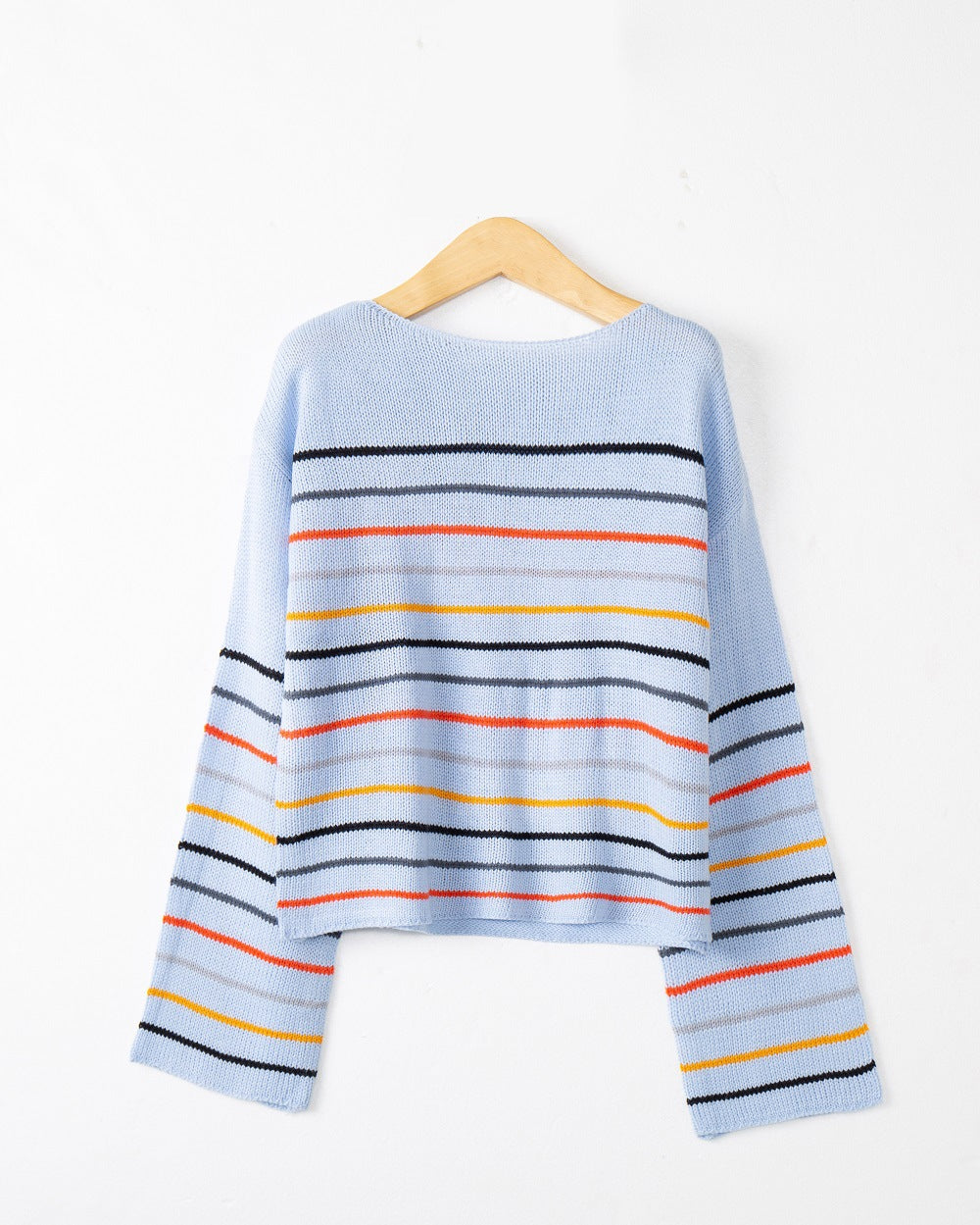 Damen Kurzgeschnittener Feinstrick-Pullover mit Rundhalsausschnitt, mehrfarbigen Horizontalstreifen und überschnittenen Schultern Echo Archiv