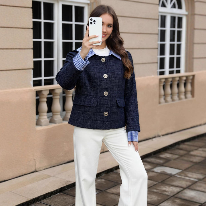 Damen Kurzjacke aus Bouclé mit integrierter Hemdkragen-Optik Echoarchiv