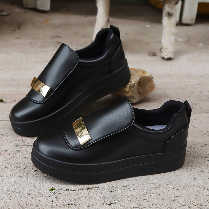 Damen  Slip-On Plateau-Sneaker mit dekorativer Metallapplikation und gepolstertem Komfortfußbett Echo Archiv