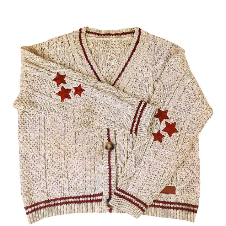 Damen nan oversized Zopfmuster-Cardigan mit V-Ausschnitt, Knopfleiste und Sternapplikationen Echo Archiv