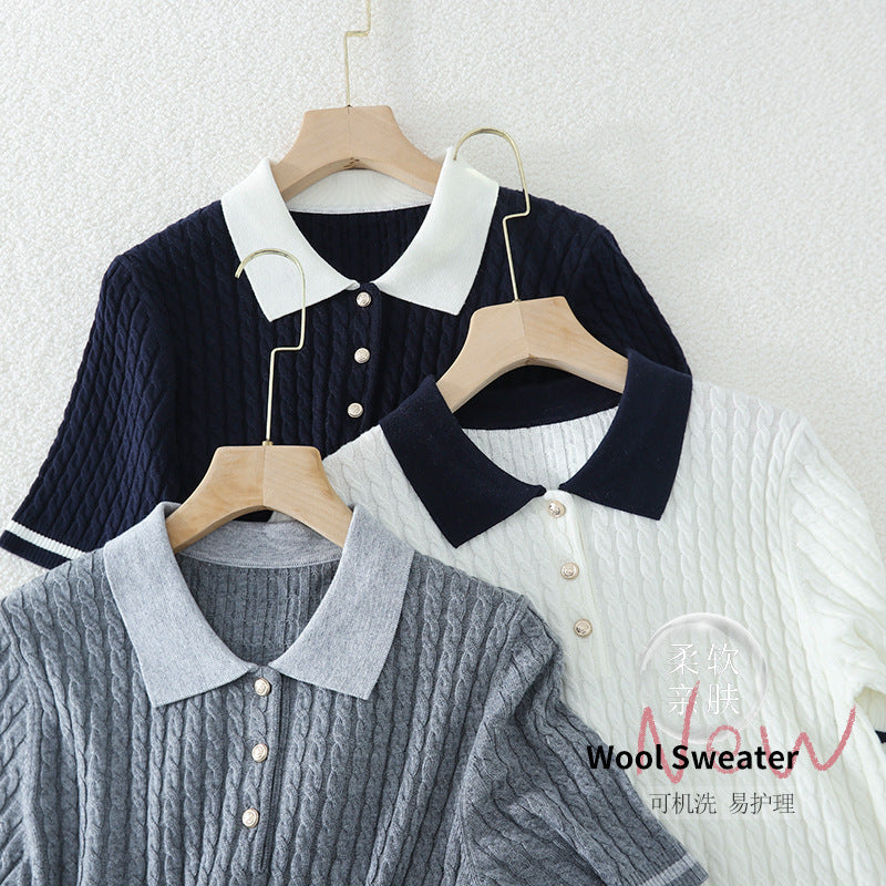 Damen Kurzarm Strickpoloshirt mit Zopfmuster und Kontrastkragen Echo Archiv