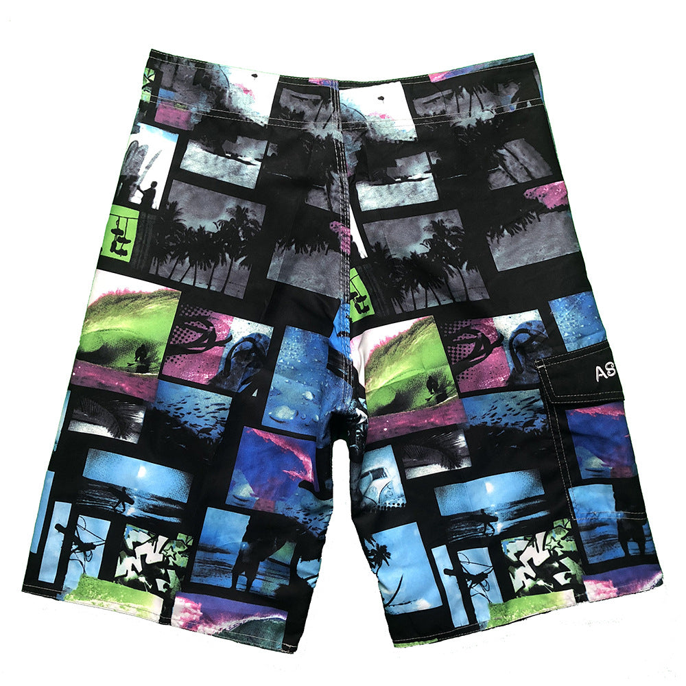 Herren Badeshorts im modernen Fotocollage-Design mit praktischen Seitentaschen und schnelltrocknendem Material Echoarchiv