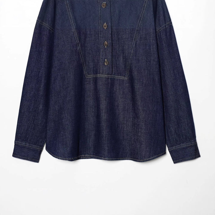 Damen Oversize-Denimbluse mit verdeckter Knopfleiste, markanten Teilungsnähten und kastiger Silhouette – Maréline
