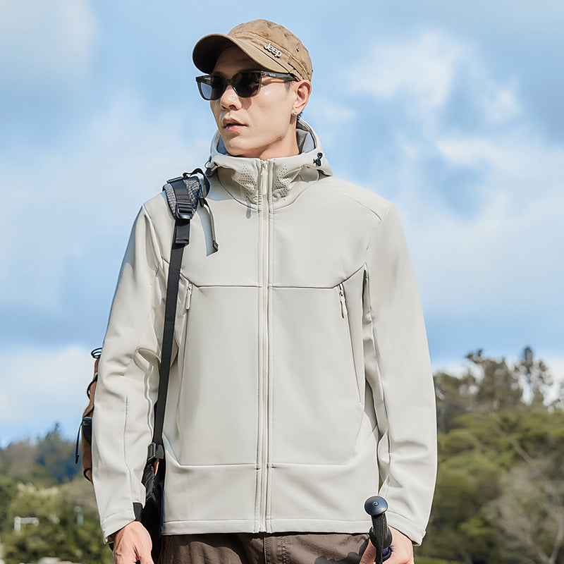 Herren Softshell-Funktionsjacke mit hohem Thermokragen, Kapuze und wasserabweisenden Reißverschlüssen Echoarchiv