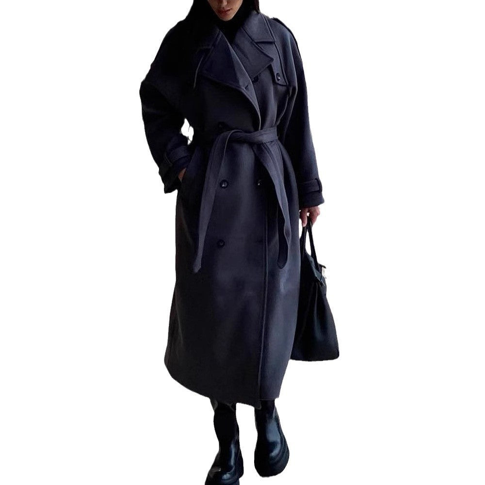 Damen Extravagant geschnittener Oversize-Wollmantel mit Schulterklappen und weitem Schalkragen Echo Archiv
