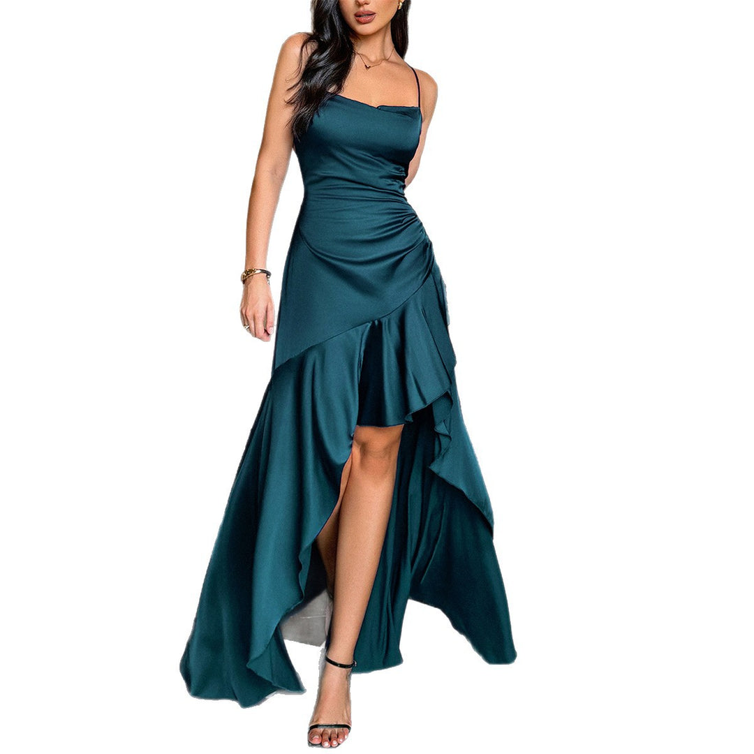 Damen Elegantes Maxikleid mit asymmetrischem Saum und Spaghettiträgern Echo Archiv