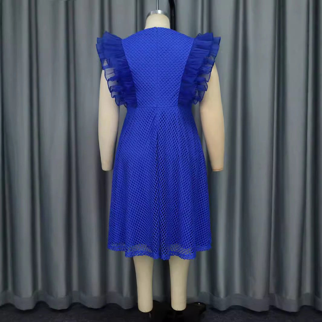 Damen Trendiges Kleid mit Rüschenschulter Echo Archiv