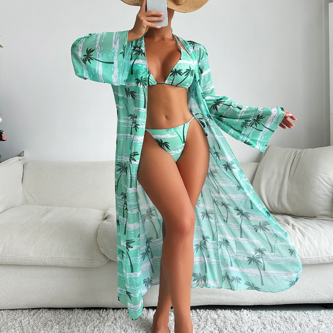 Damen Strandmode mit leicht transparentem Kimono und modischem Bikini – Maréssa
