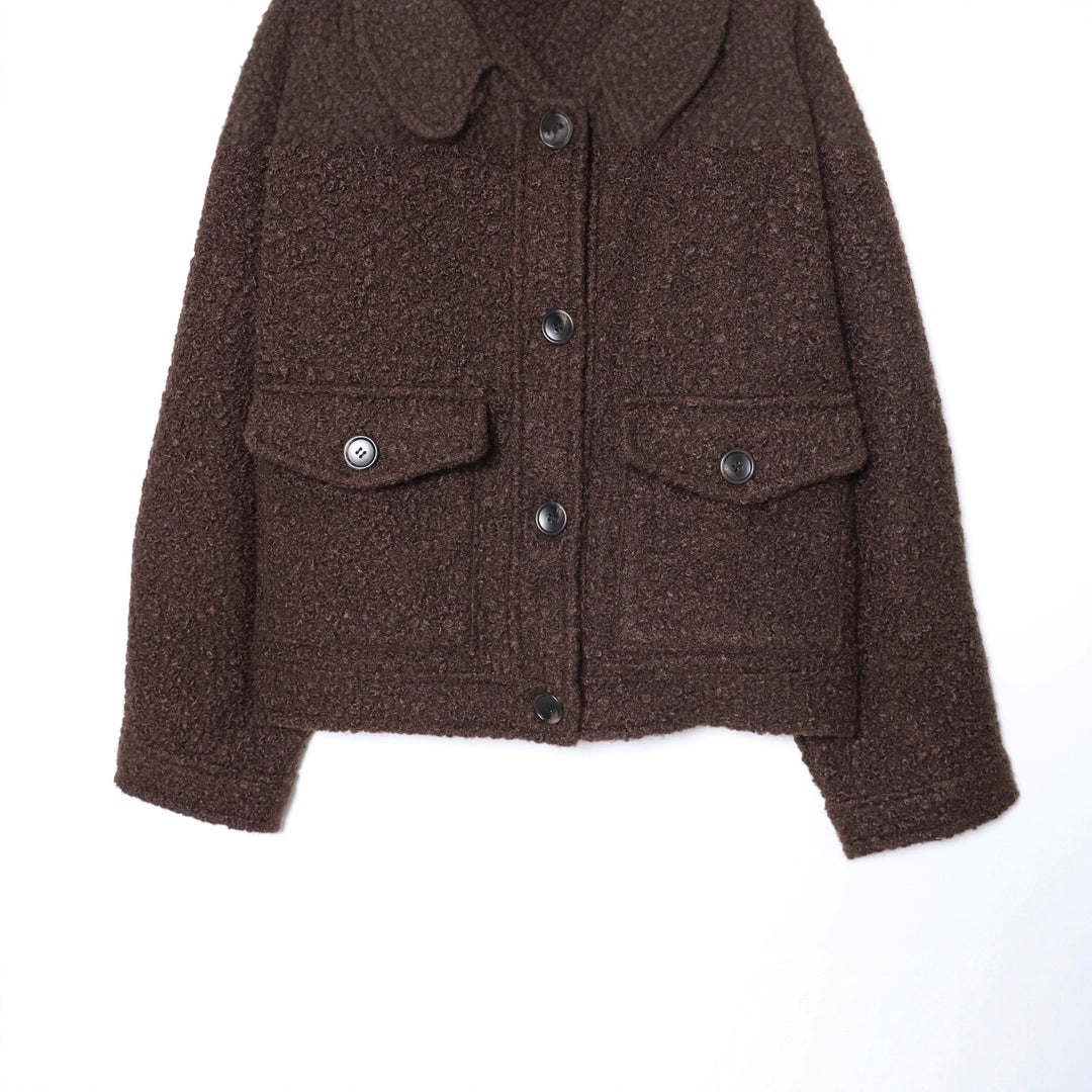 Damen cropped Bouclé‑Jacke mit abnehmbarem Kunstfellkragen, kastiger Silhouette und Pattentaschen – Célinea