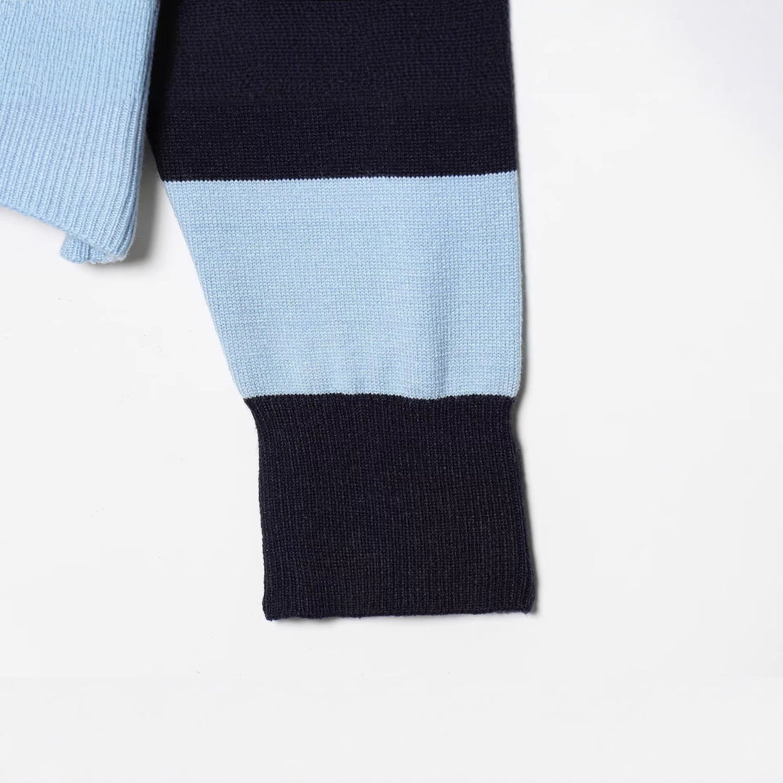 Damen Oversize Cropped Rugby-Pullover mit Polokragen und V‑Ausschnitt Echoarchiv