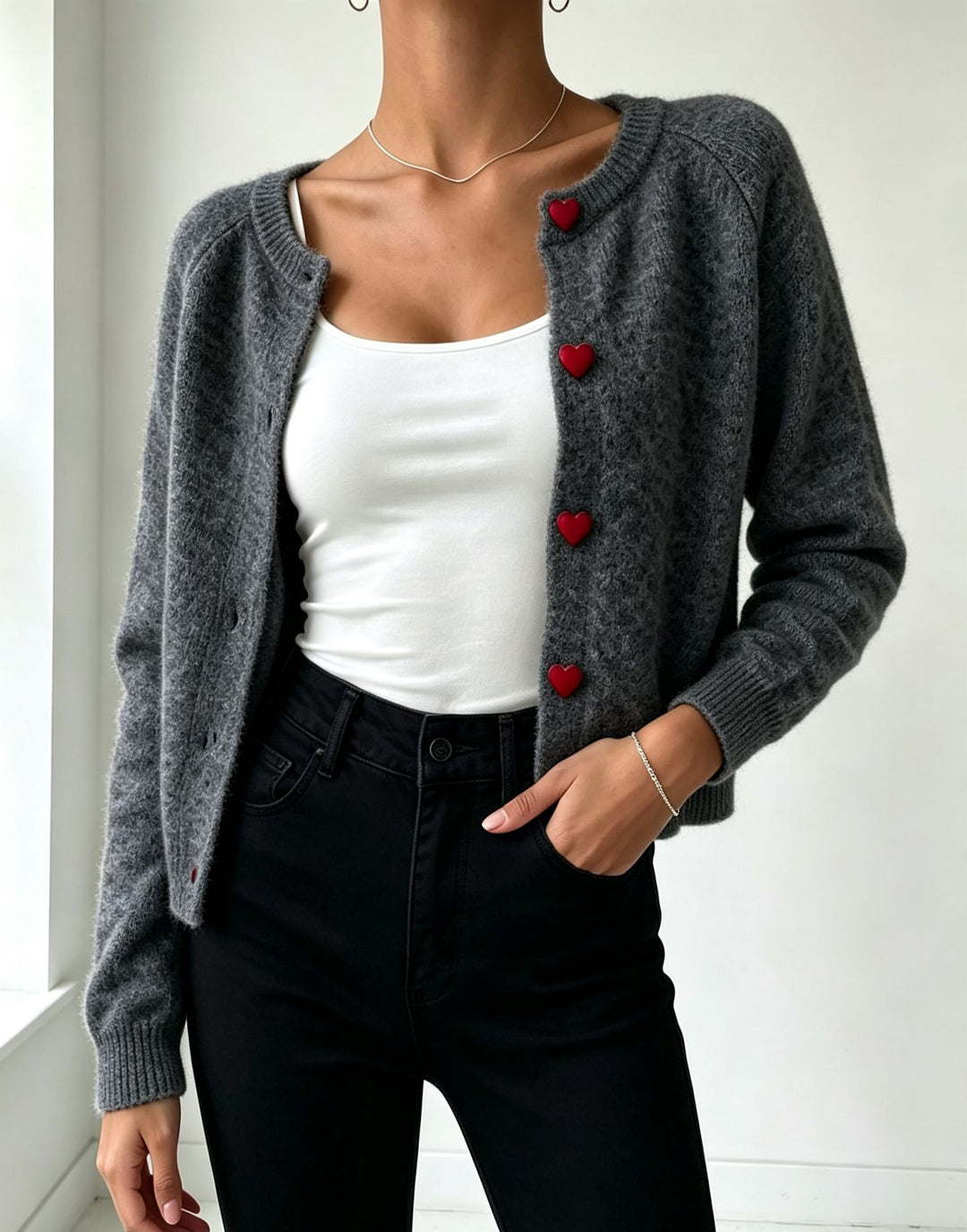 Damen Strickcardigan mit herzförmigen Zierknöpfen und weicher Mohair-Optik – Veloura