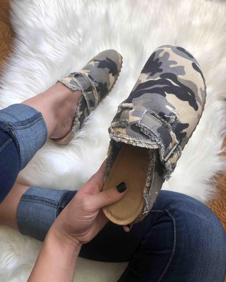 Damen Clogs mit lässigem Camouflage-Design und weichem Fußbett Echoarchiv