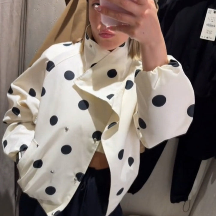 Damen kurz geschnittene Bomberjacke mit übergroßem Schalkragen und Polka-Dot-Print Echoarchiv