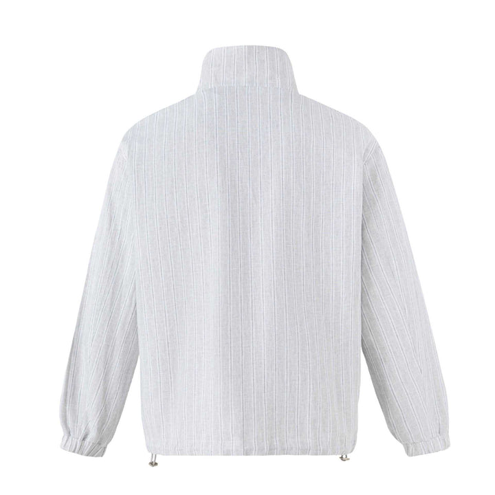 Unisex Kurz geschnittene strukturierte Boxy‑Blousonjacke mit hohem Stehkragen und Druckknopf‑Pattentaschen Echoarchiv