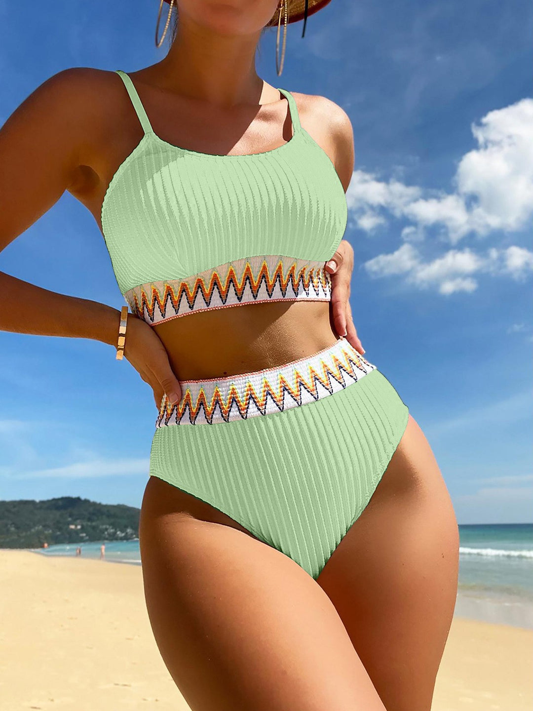 Damen Hochtailliertes Bikini-Set mit modischem Rippdesign und buntem Akzent Echo Archiv