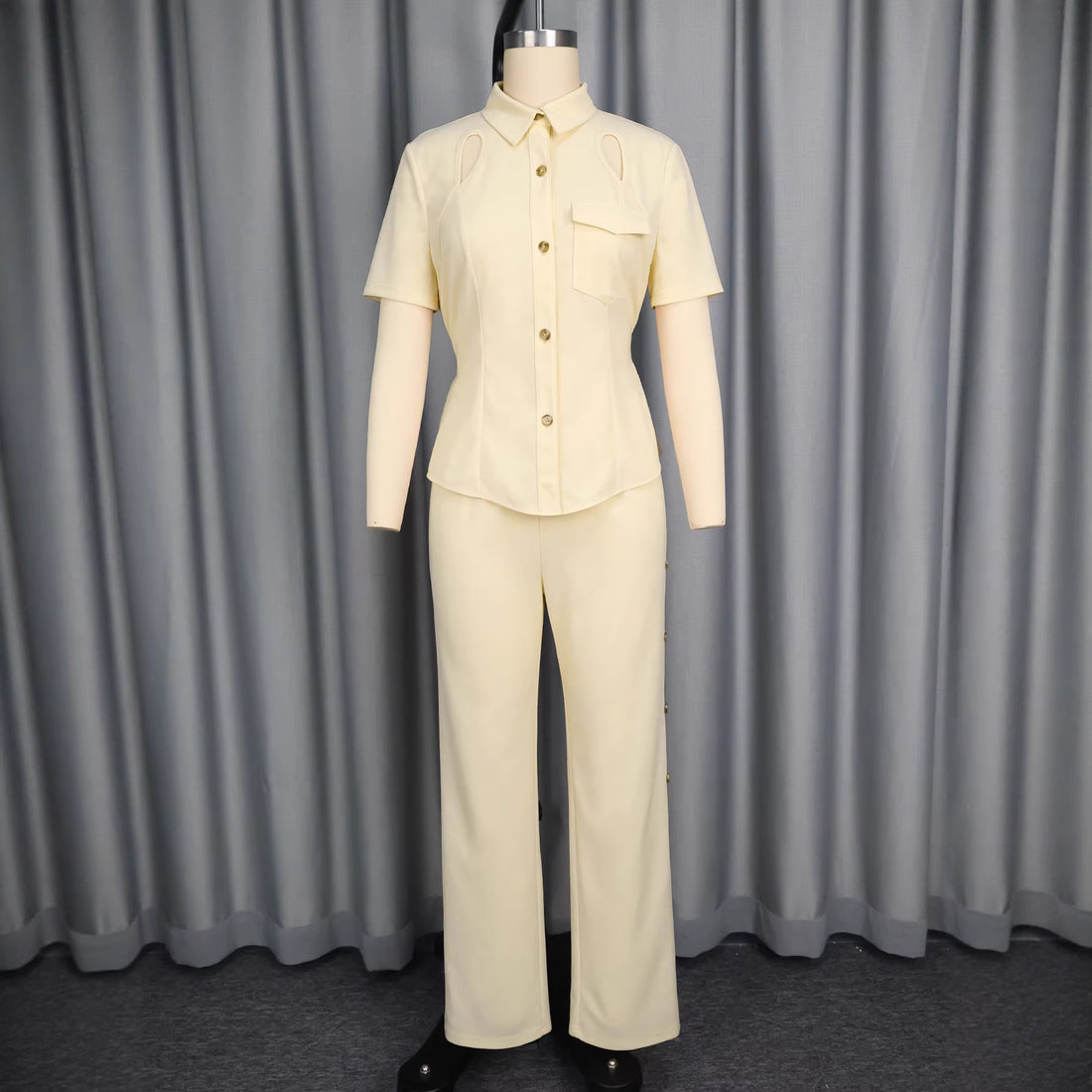 Damen Elegantes Set aus figurbetontem Oberteil mit Cut-Outs und schmal geschnittenen Hosen – Orélia