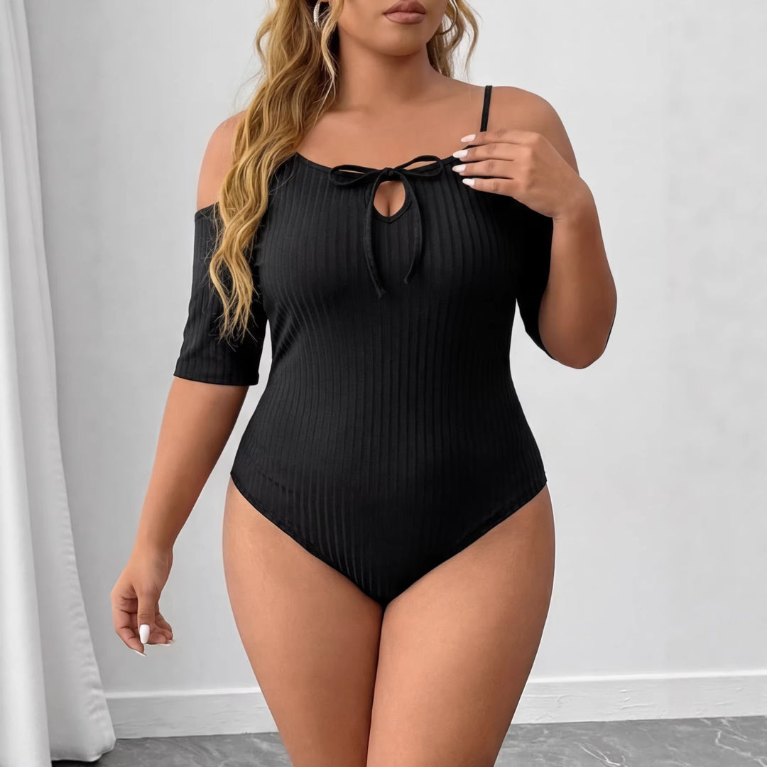 Damen Körperbetontes Oberteil mit Off-Shoulder Design Echo Archiv