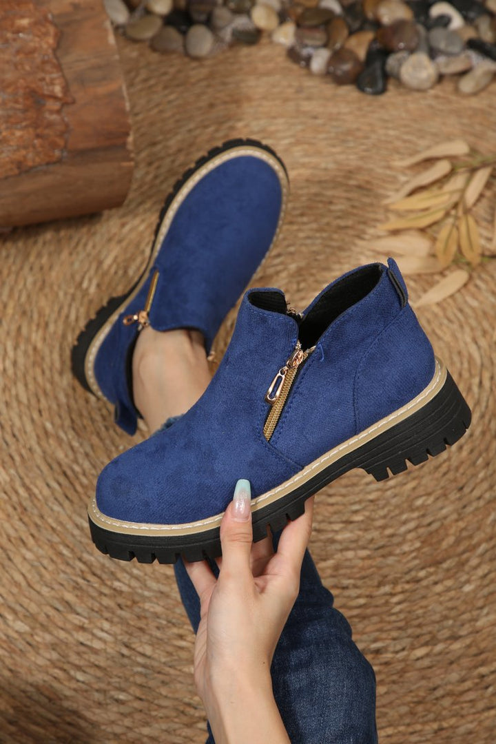 Damen Kurzschaft‑Stiefelette mit grober Profilsohle und seitlichem Reißverschluss Echo Archiv