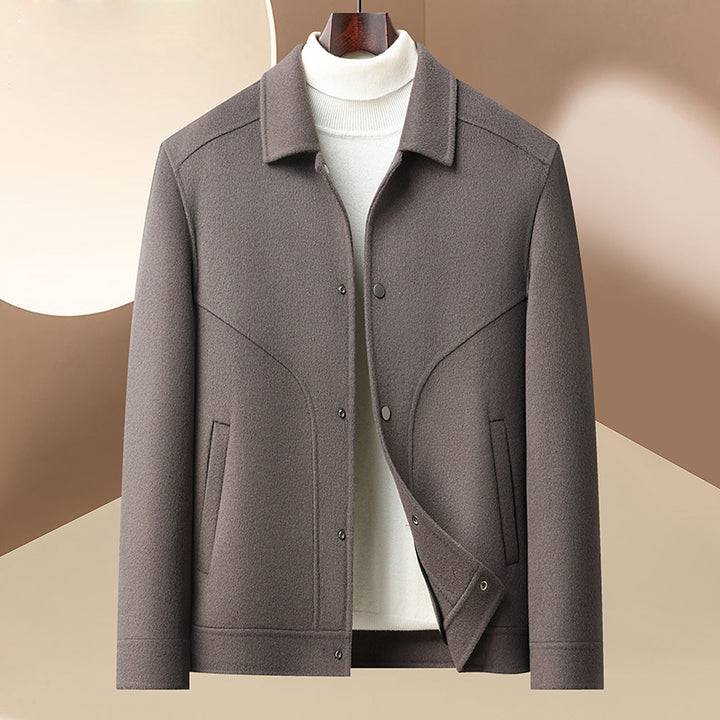 Herren modische Übergangsjacke mit innovativem Schnitt Echoarchiv