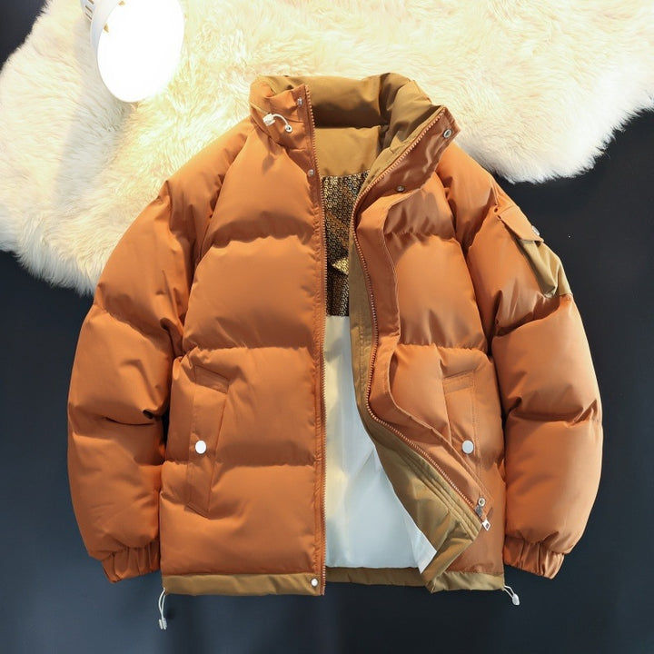 Herren Wattierte Daunenoptik-Outdoorjacke mit hohem Stehkragen, Kontrast-Innenfutter & Ärmeltasche Echoarchiv